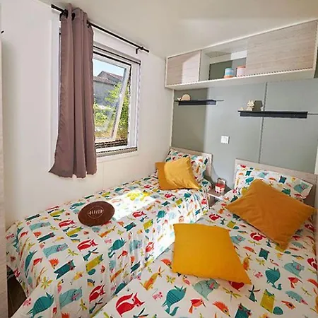 Campingplatz Mobil Confortable - 4 Pers. - Api-1-52-2163