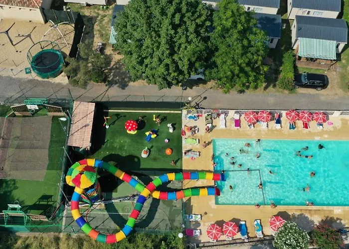Camping Mobil Confortable - 4 Pers. - Api-1-52-2163 *
