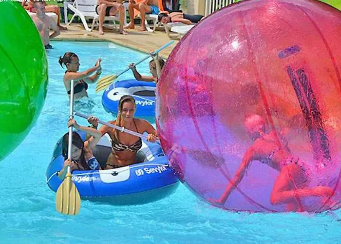 Camping Mobil Confortable - 4 Pers. - Api-1-52-2163 *
